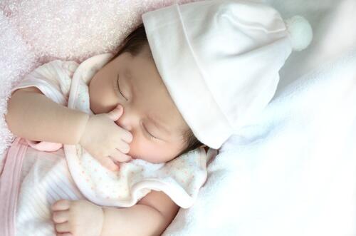 方法 止める 新生児 しゃっくり